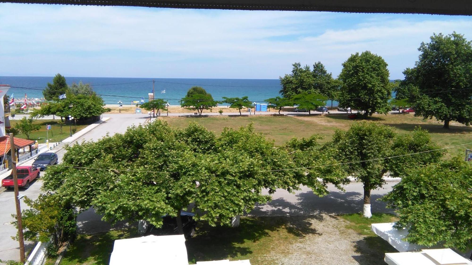 Hotel Lefkes Paralía Skotínis Cameră foto